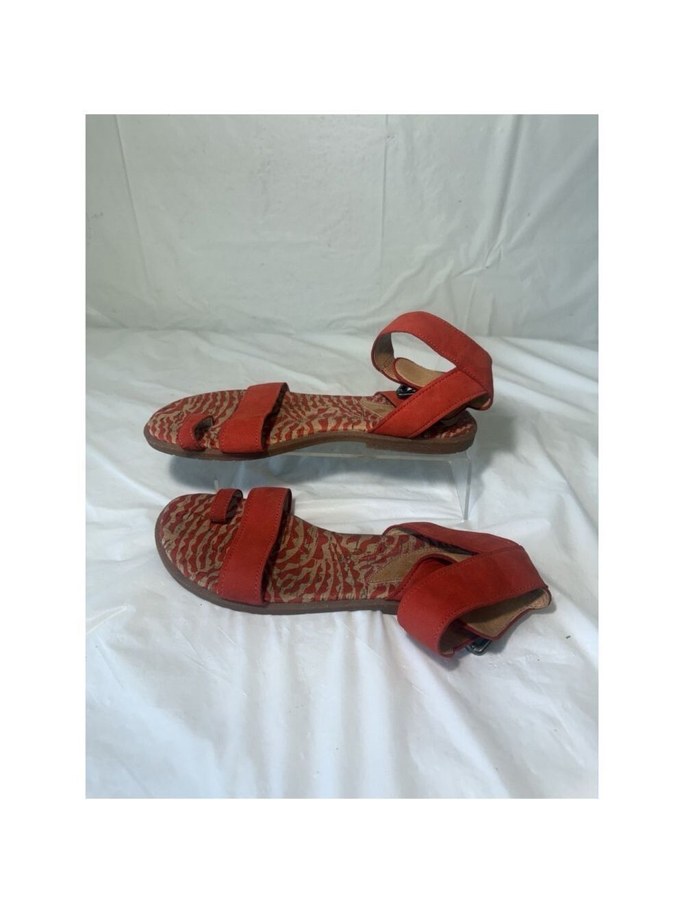 Naya Zenobia Ankle-Strap Sandal size 8 red suede